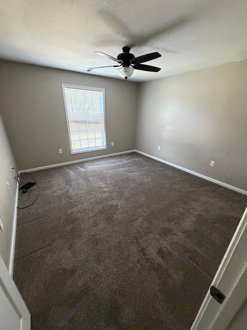 Benton Apartment: 305 Tara Court
