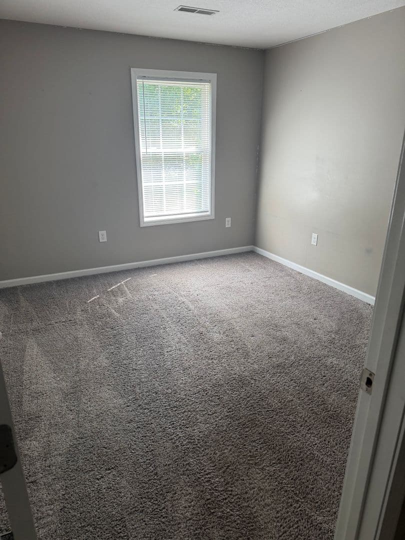 Benton Apartment: 305 Tara Court