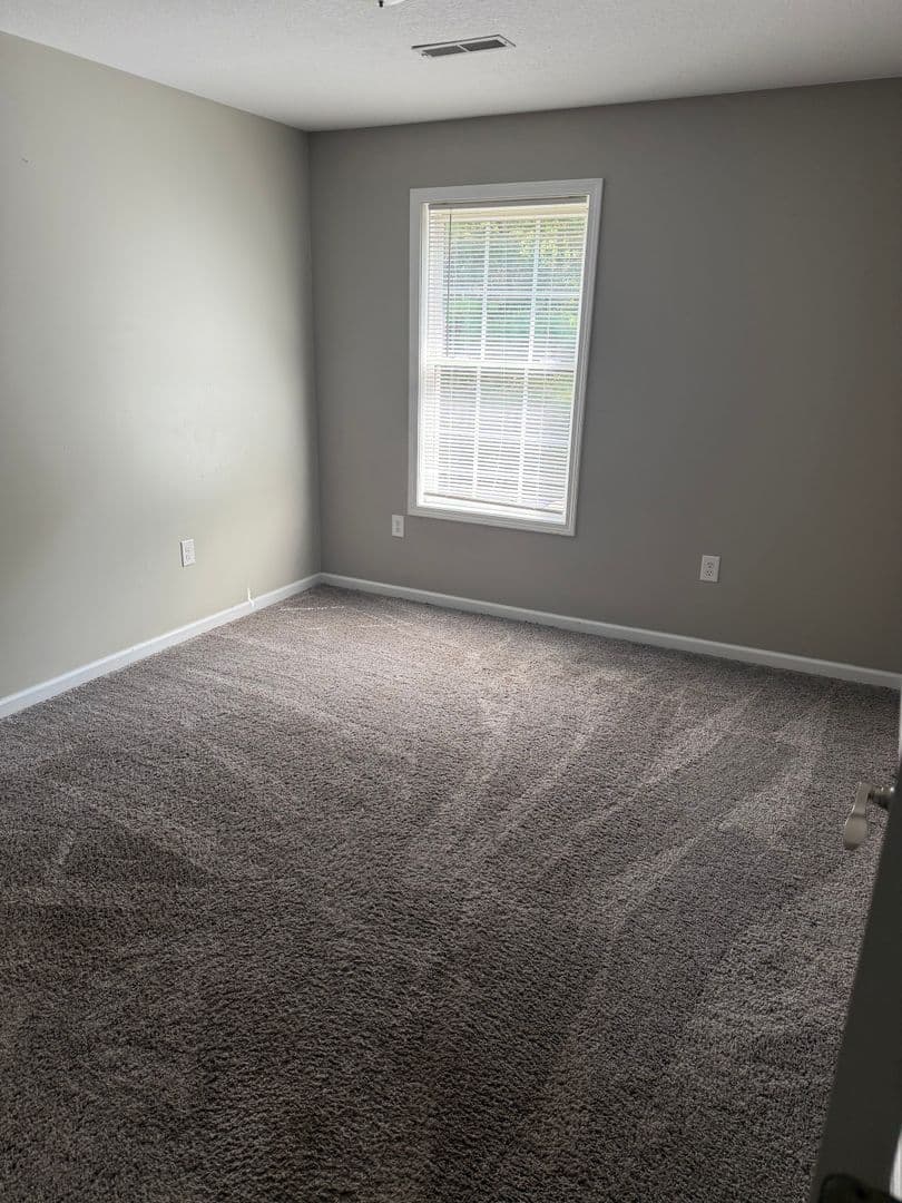 Benton Apartment: 305 Tara Court