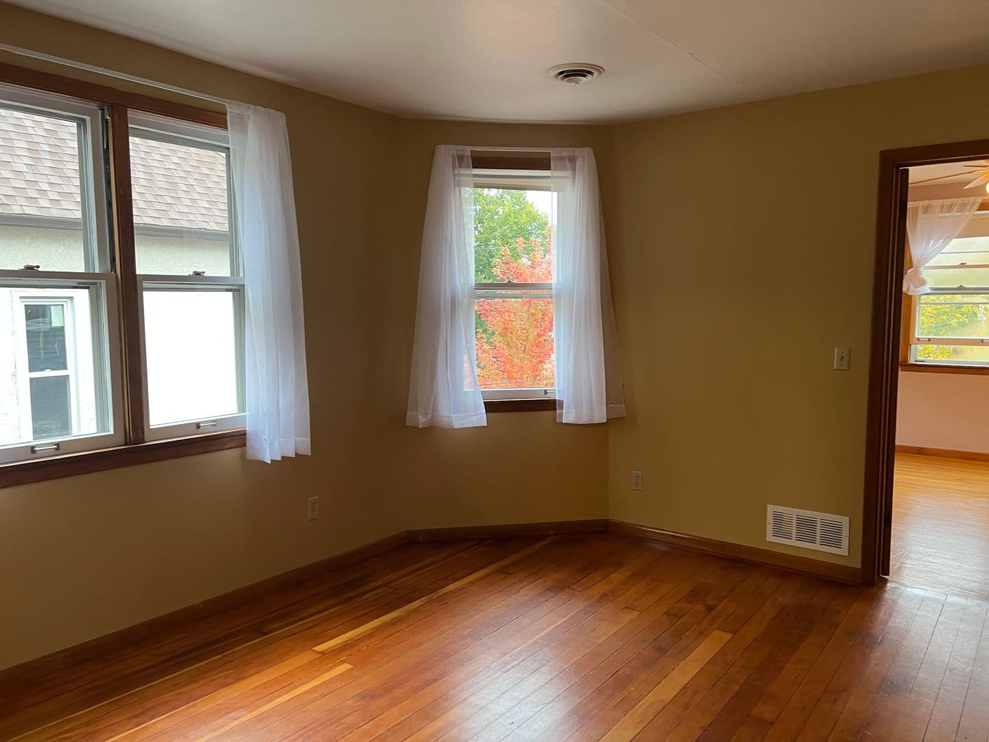 Minneapolis Condo: 1034 18th Ave NE