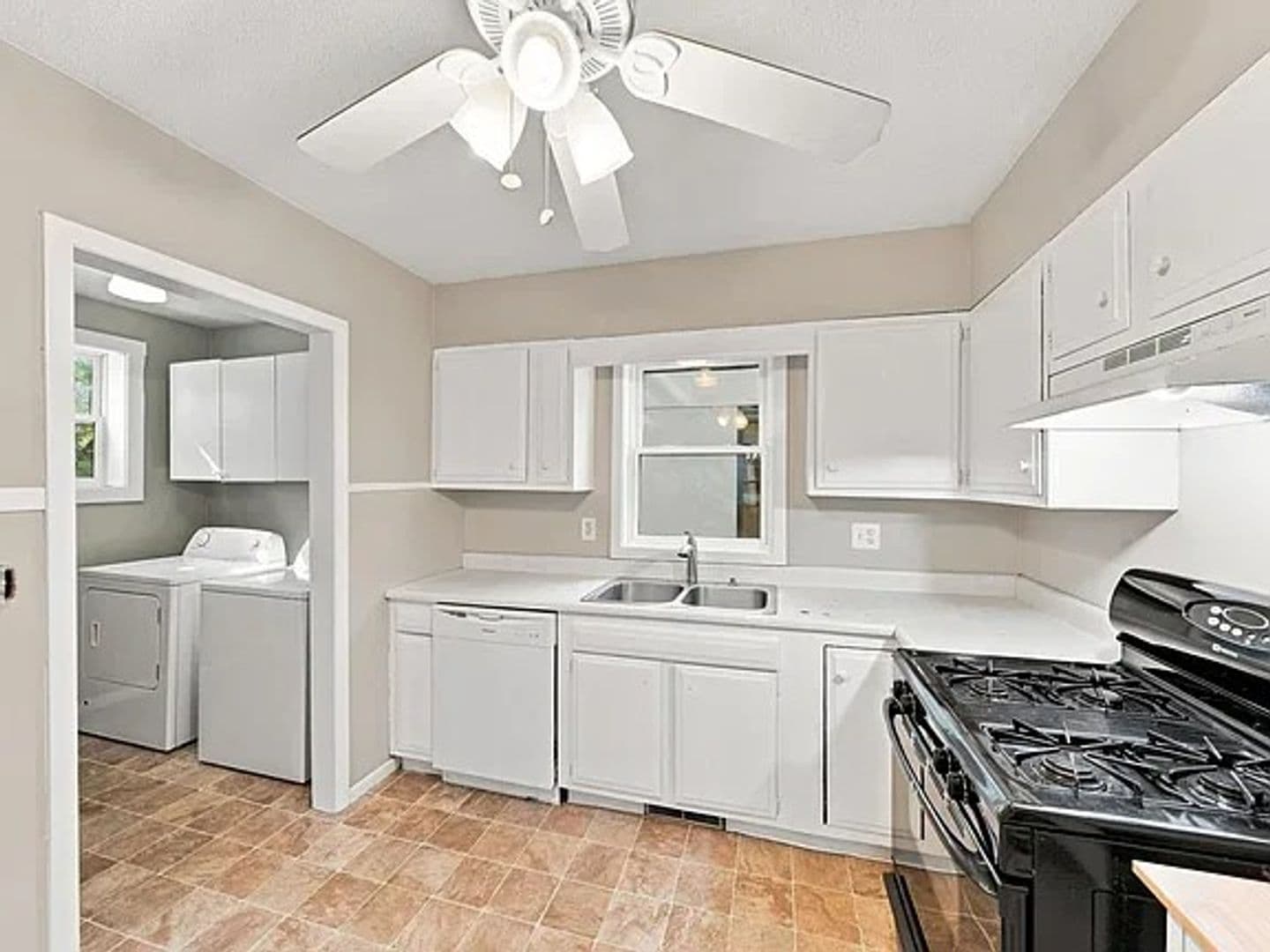 Minneapolis Apartment: 1622 Washington St NE