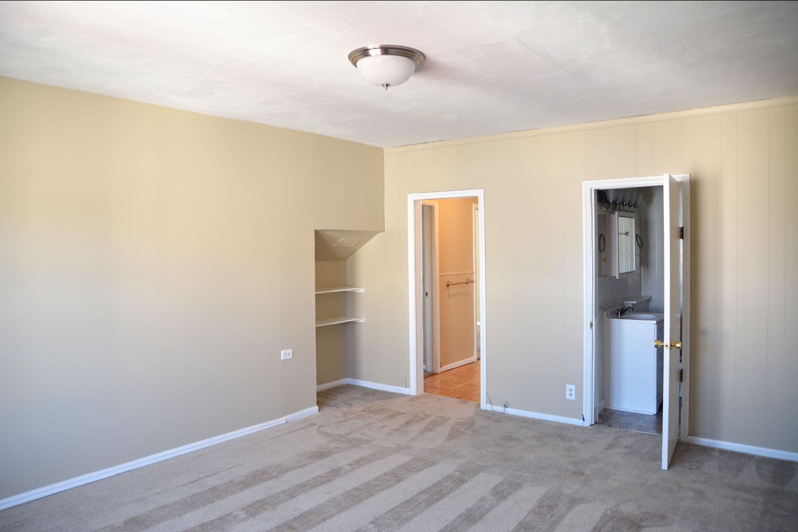 Minneapolis Apartment: 711 West 28th St