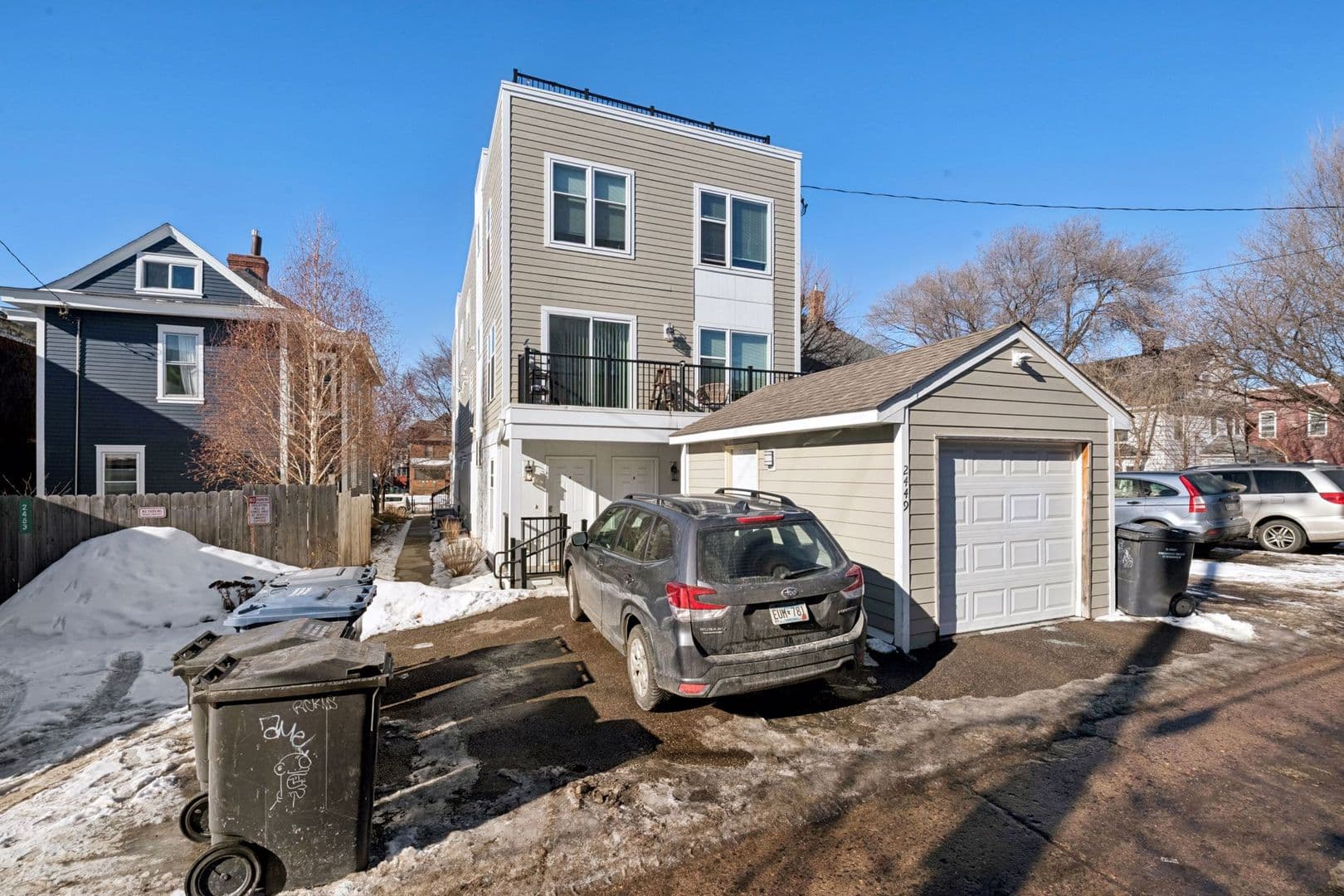 Minneapolis Apartment: 2449 Lyndale Ave S