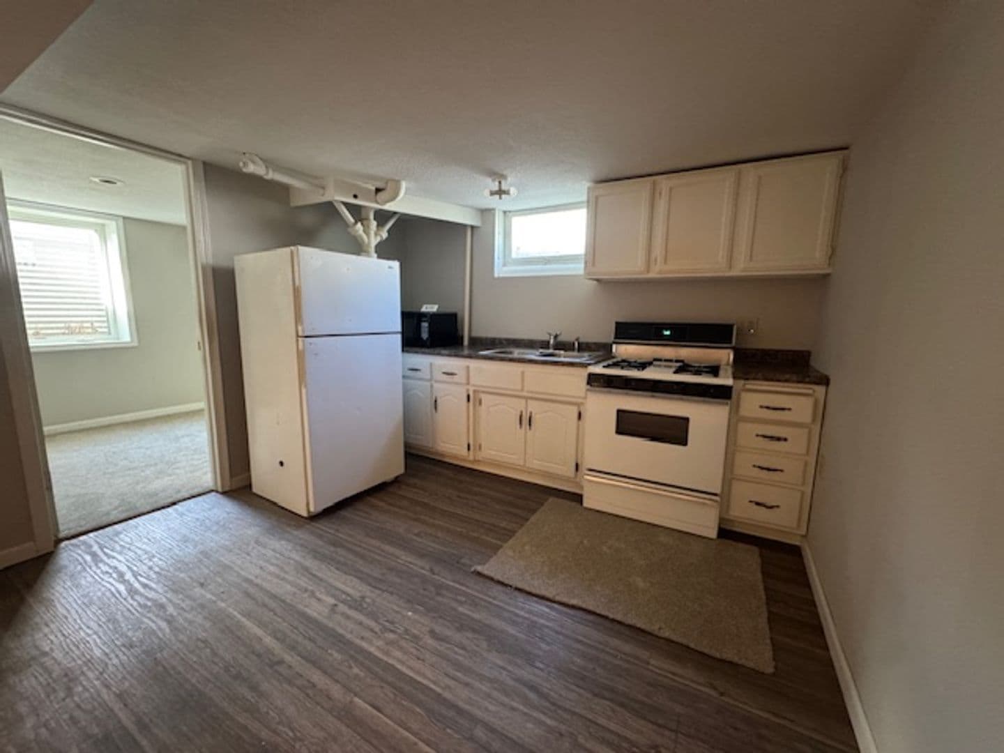 Hopkins Townhome: 704 Robinwood Lane