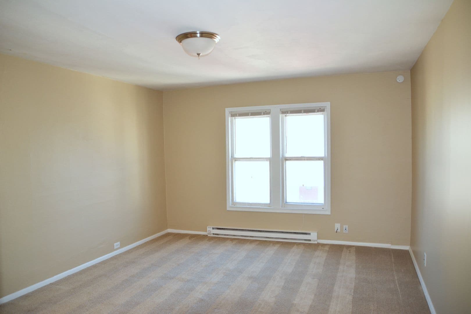Minneapolis Apartment: 711 West 28th St