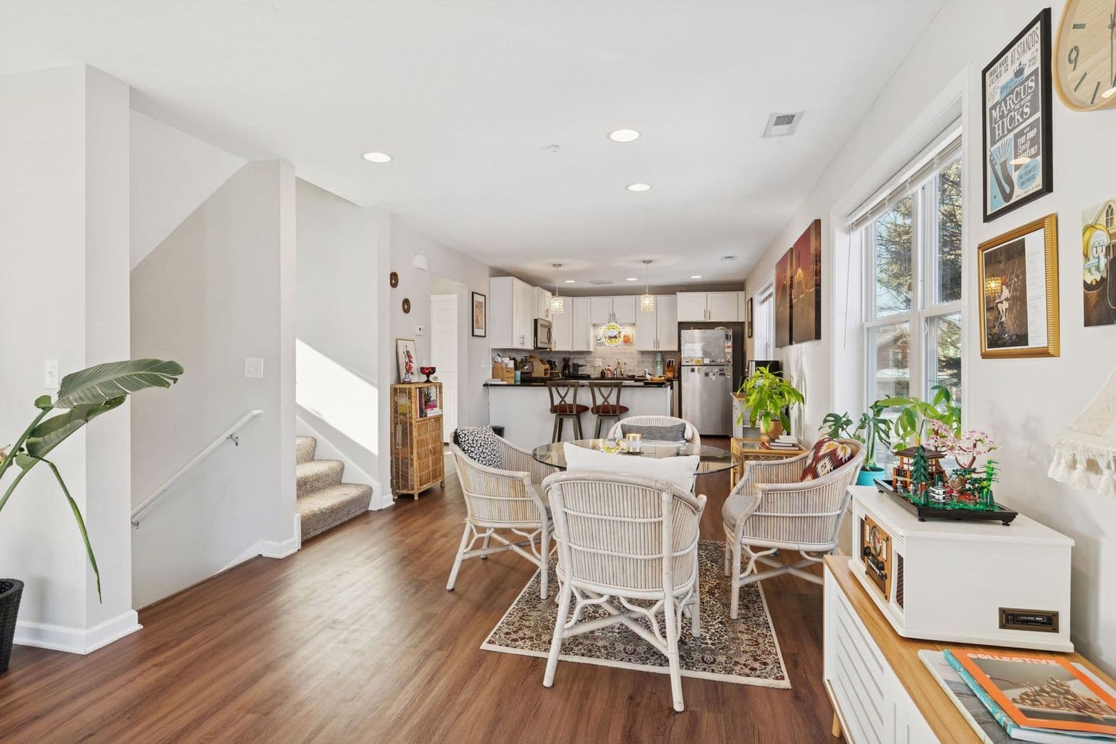 Minneapolis Apartment: 2449 Lyndale Ave S