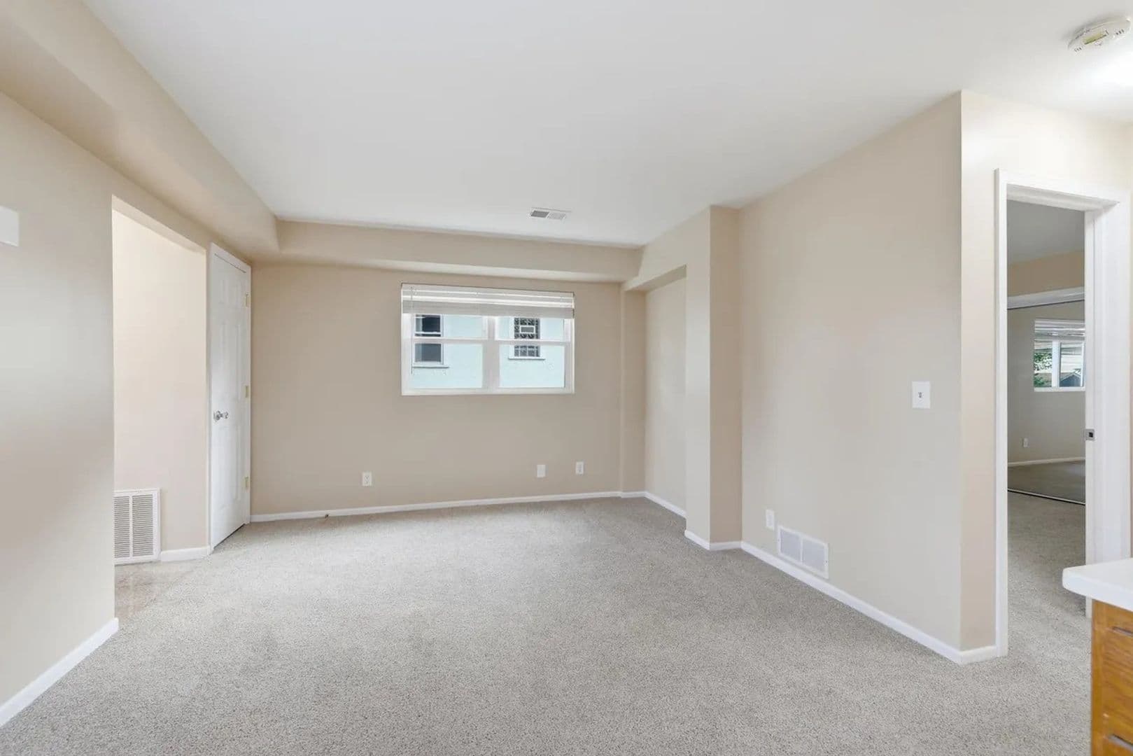 Minneapolis Apartment: 3712 Bloomington Ave