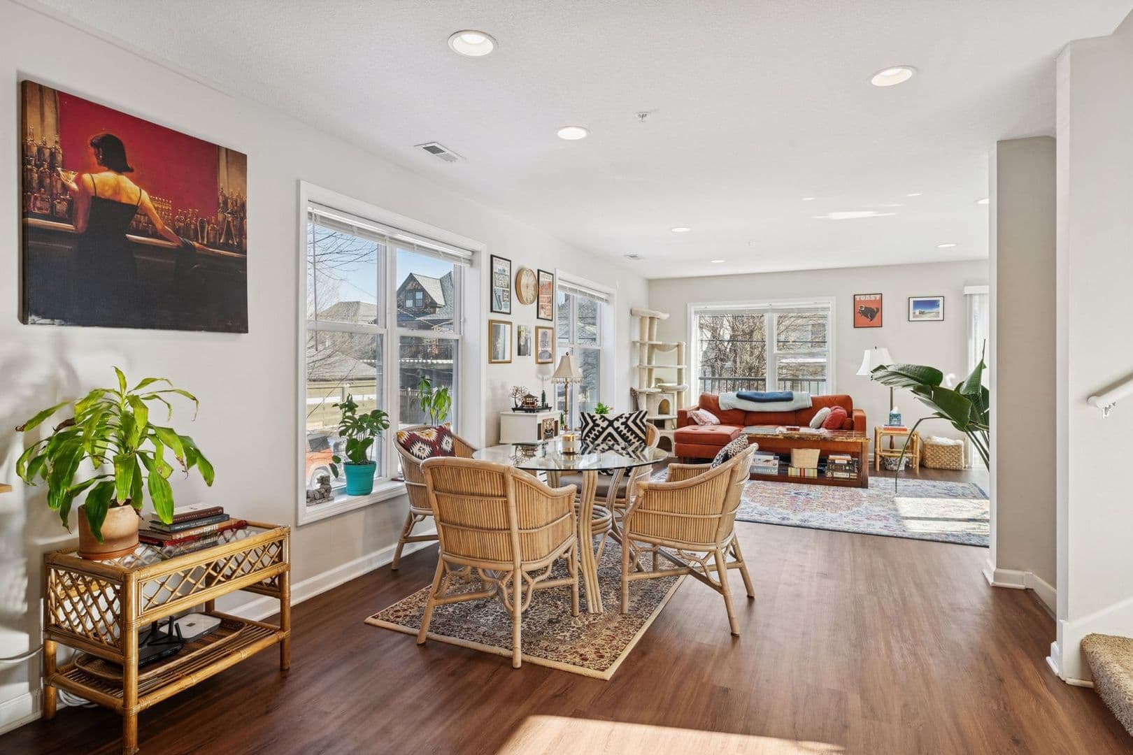 Minneapolis Apartment: 2449 Lyndale Ave S