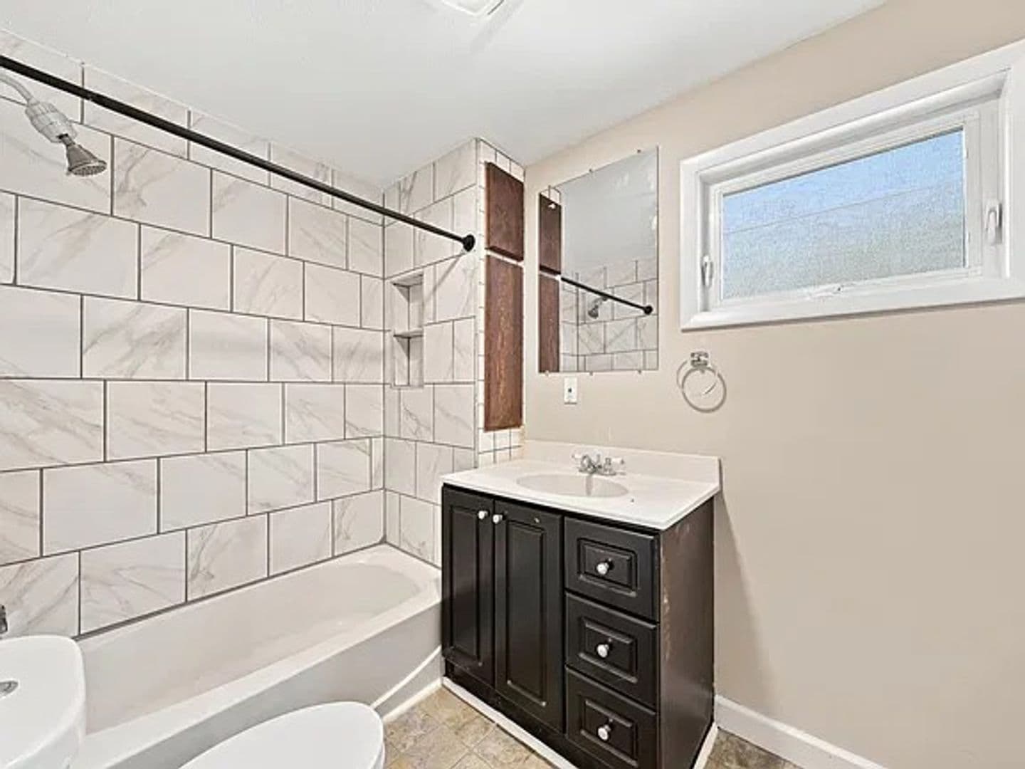Minneapolis Apartment: 1622 Washington St NE