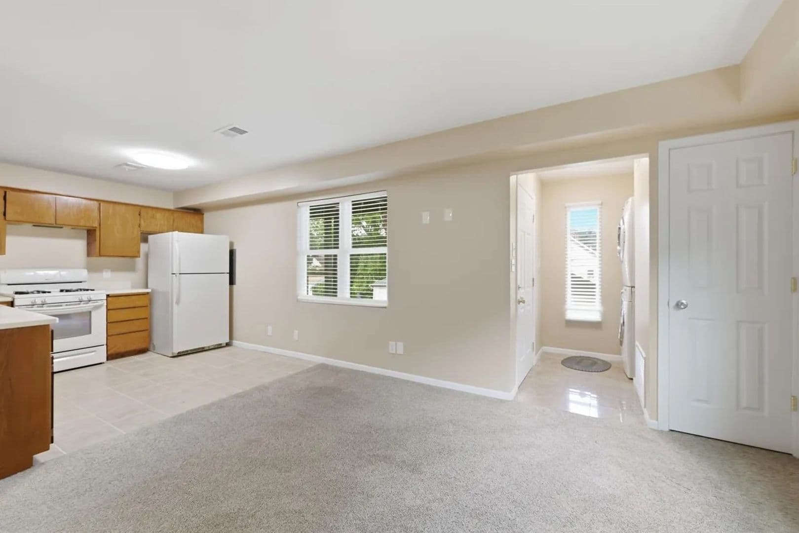 Minneapolis Apartment: 3712 Bloomington Ave