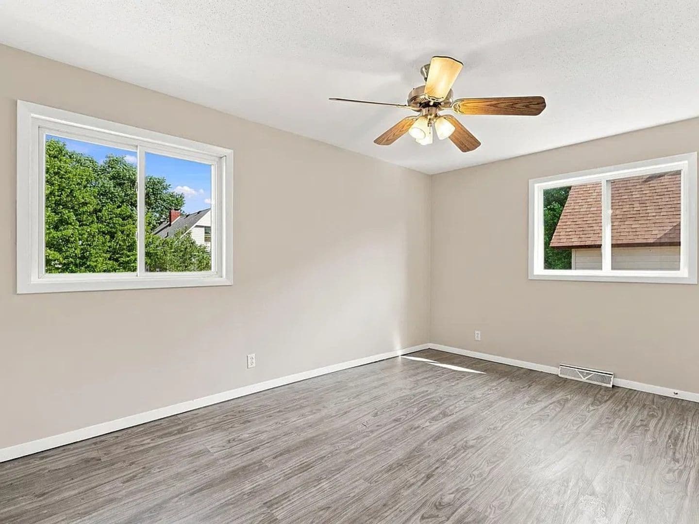 Minneapolis Apartment: 1622 Washington St NE