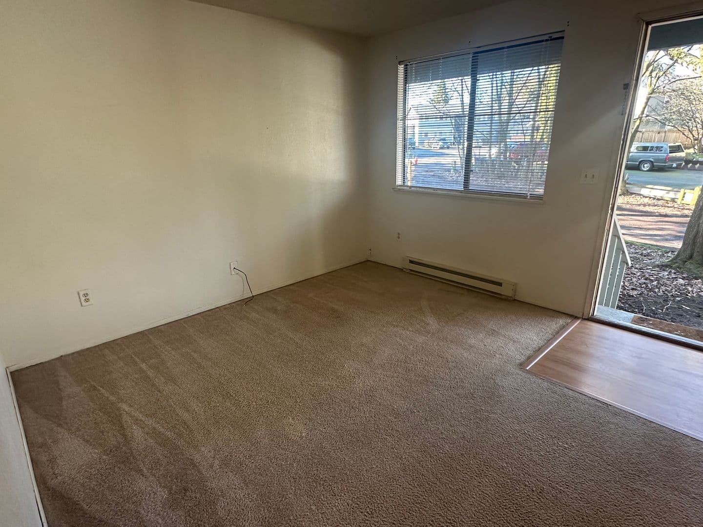 Burlington Apartment: Rio Vista Apartments - 500 - 514 Filbert Ln.