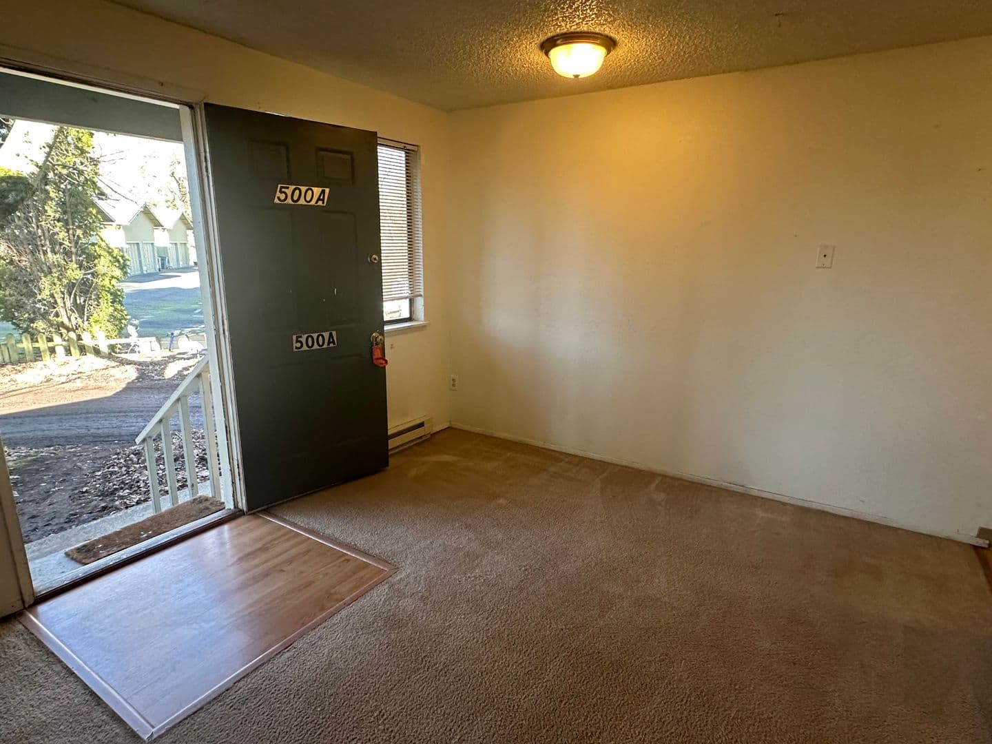 Burlington Apartment: Rio Vista Apartments - 500 - 514 Filbert Ln.