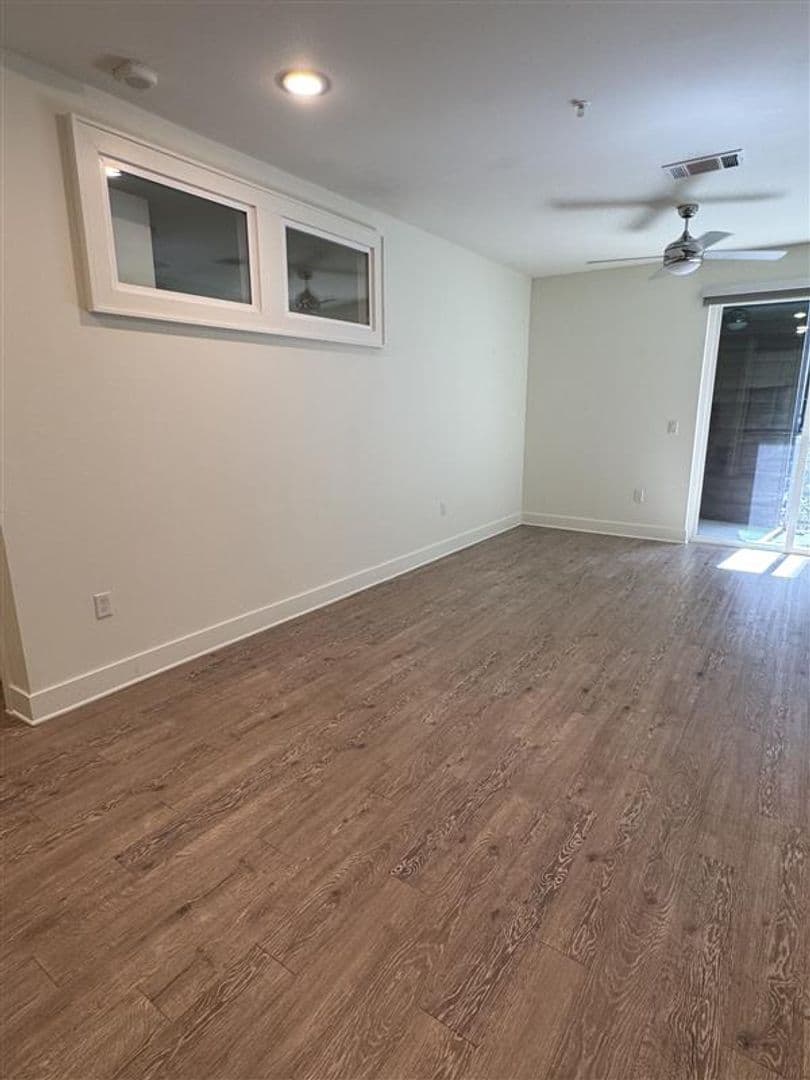 Austin Apartment: 1301 W Koenig Ln.