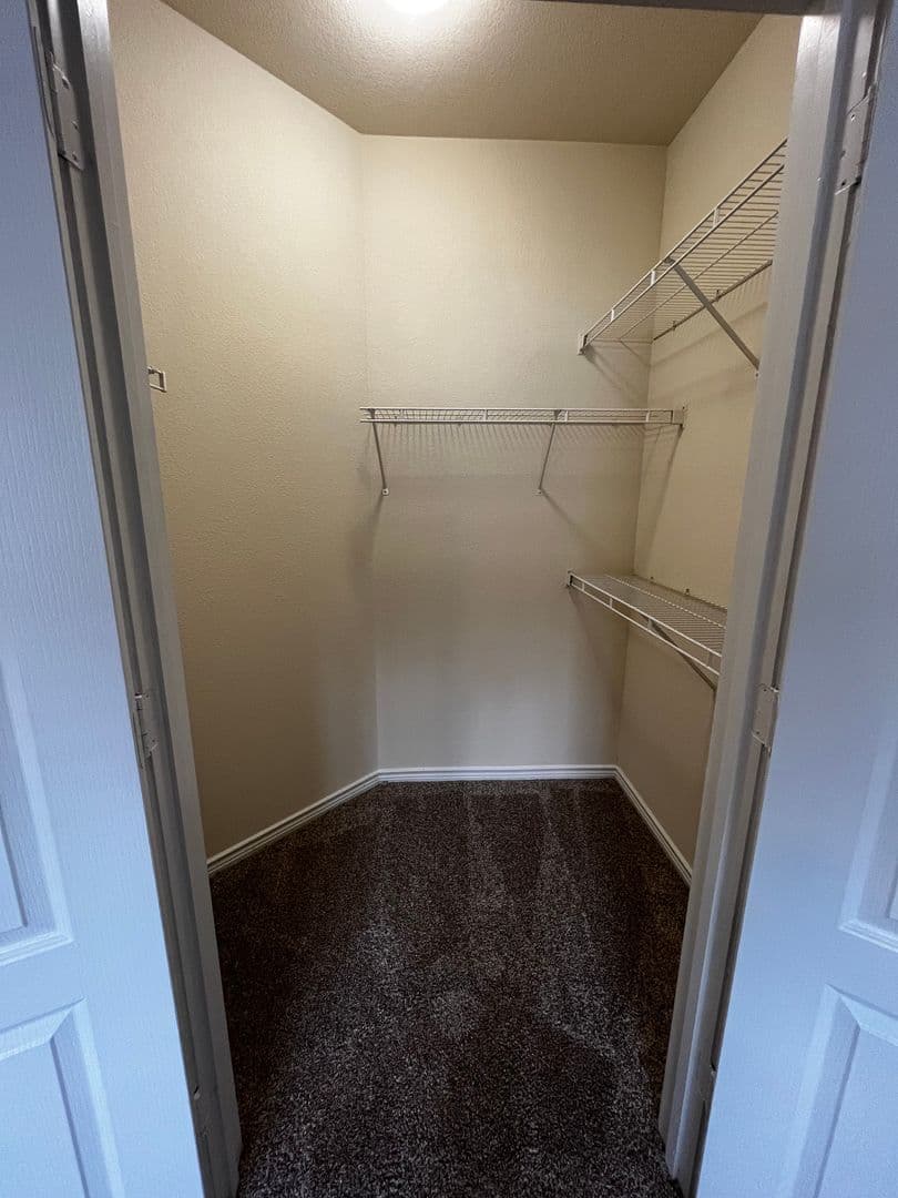 Austin Apartment: 501 E. Stassney Ln