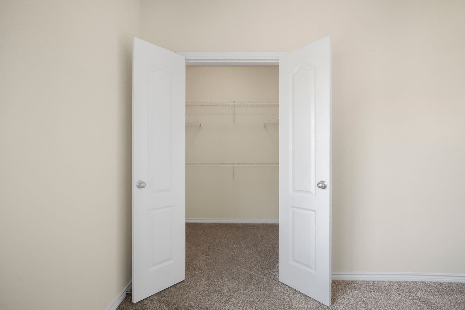Austin Apartment: 501 E. Stassney Ln