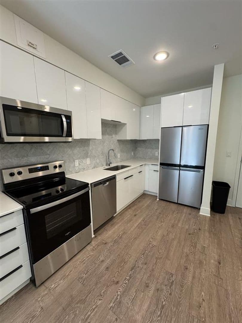 Austin Apartment: 1301 W Koenig Ln.