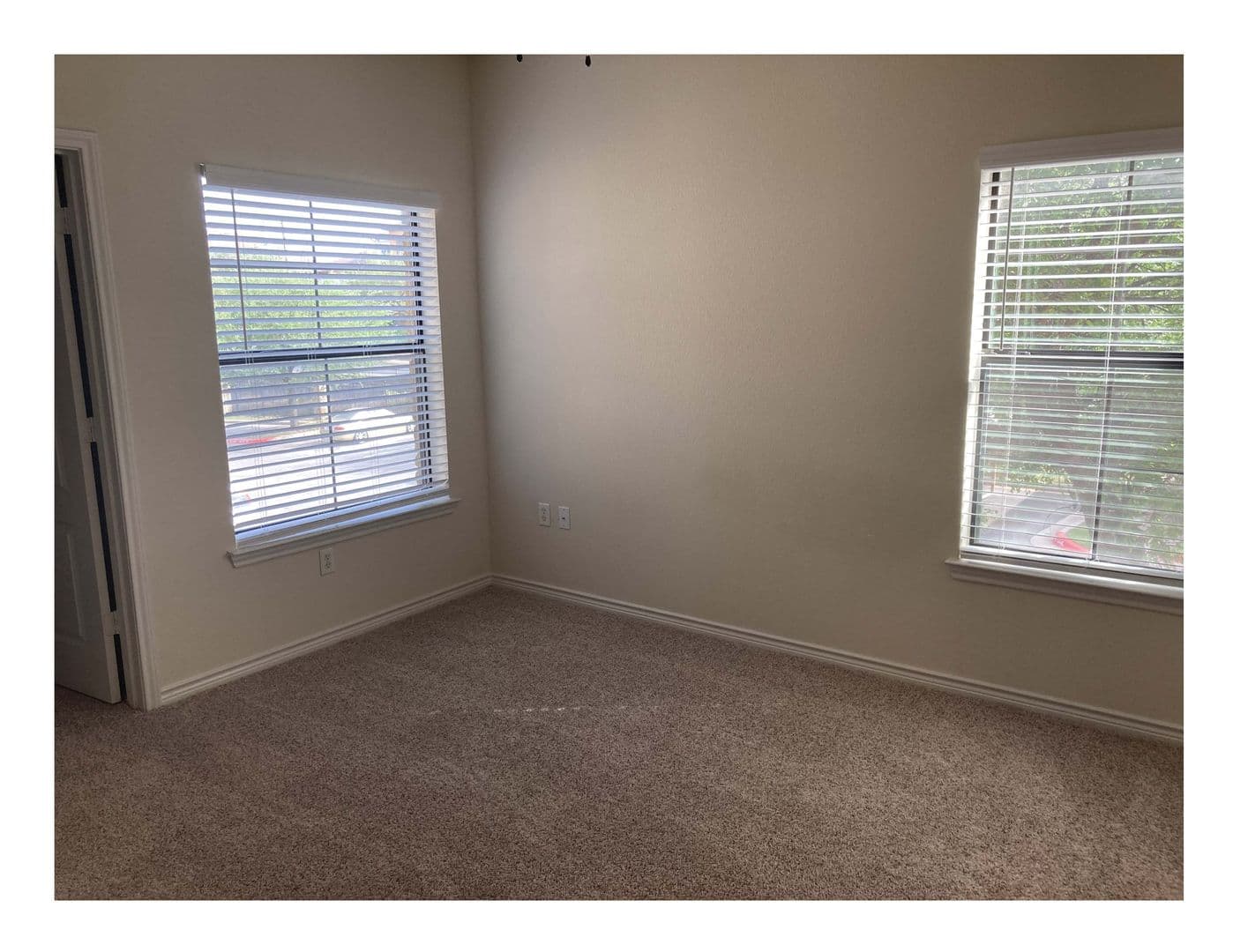 Austin Apartment: 501 E. Stassney Ln