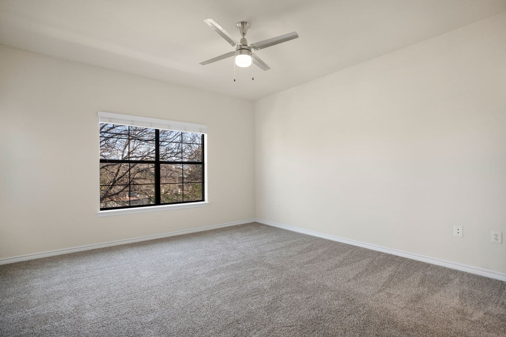 Austin Apartment: 501 E. Stassney Ln