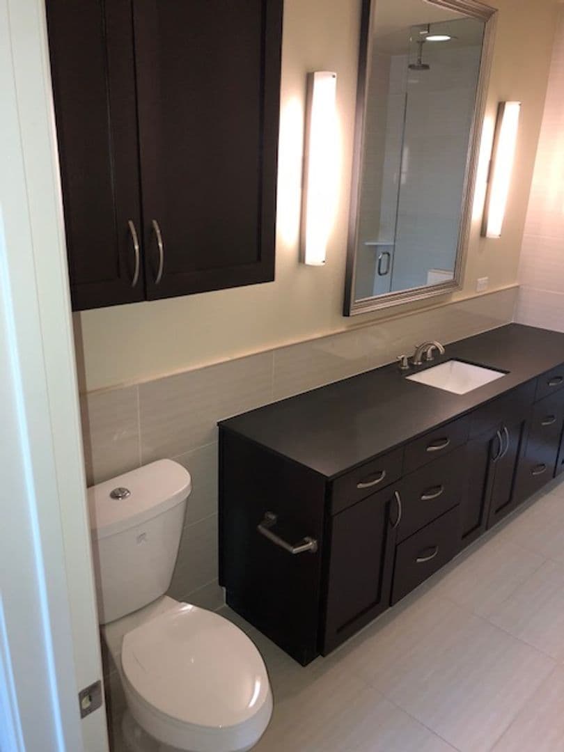 Austin Apartment: 214 Barton Springs Rd.