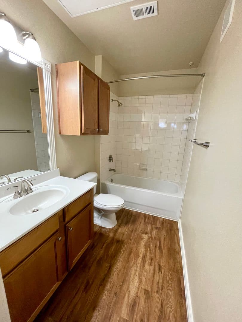 Austin Apartment: 12601 Bee Cave Pkwy