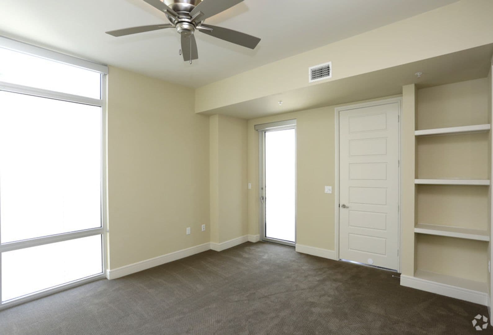 Austin Apartment: 214 Barton Springs Rd.