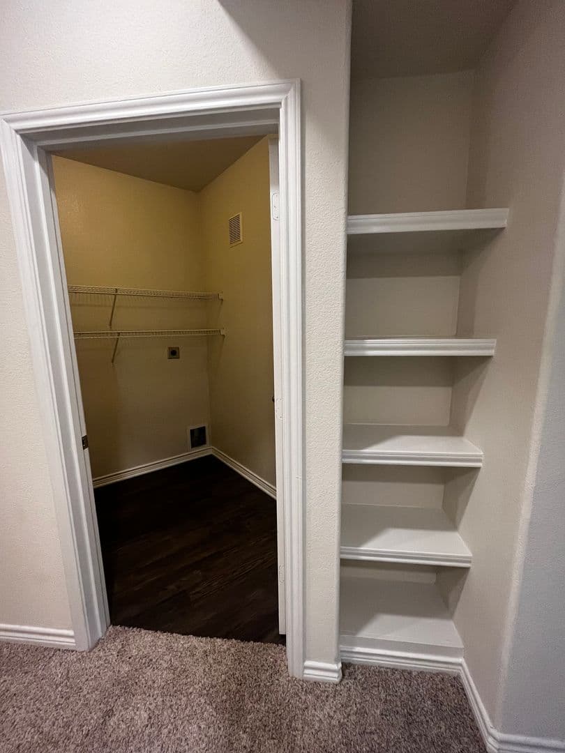 Austin Apartment: 501 E. Stassney Ln