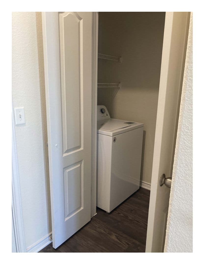 Austin Apartment: 501 E. Stassney Ln