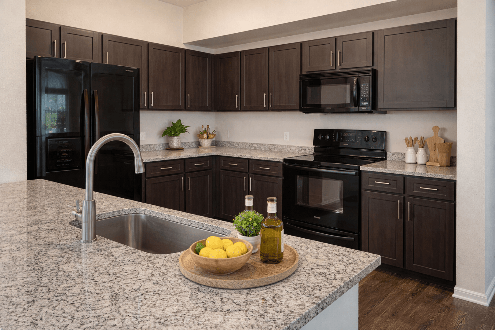 Austin Apartment: 501 E. Stassney Ln