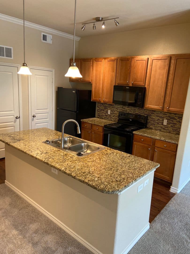 Austin Apartment: 12601 Bee Cave Pkwy