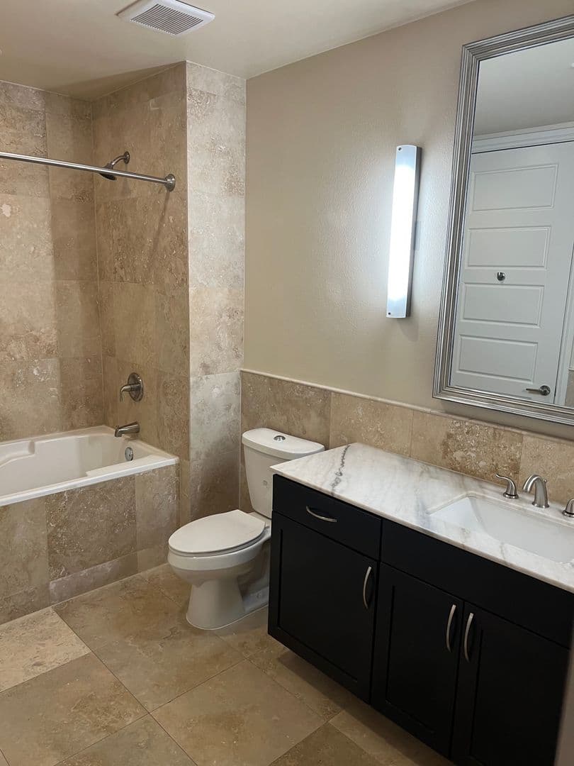 Austin Apartment: 214 Barton Springs Rd.