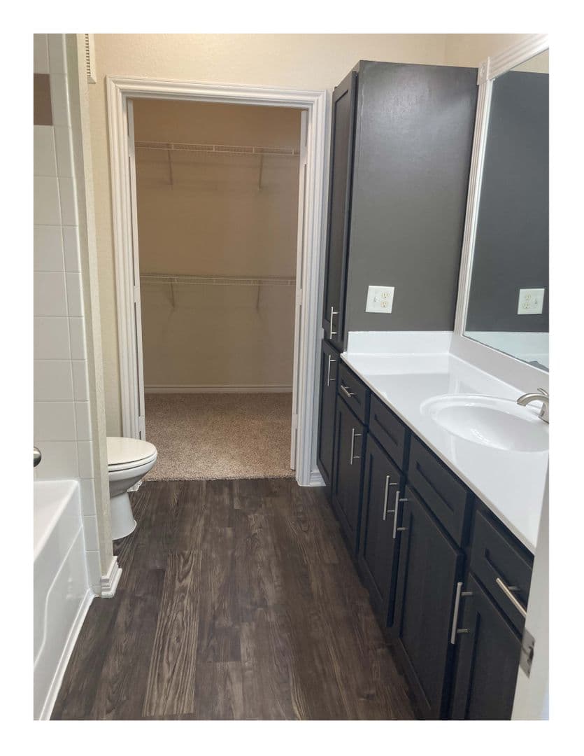 Austin Apartment: 501 E. Stassney Ln