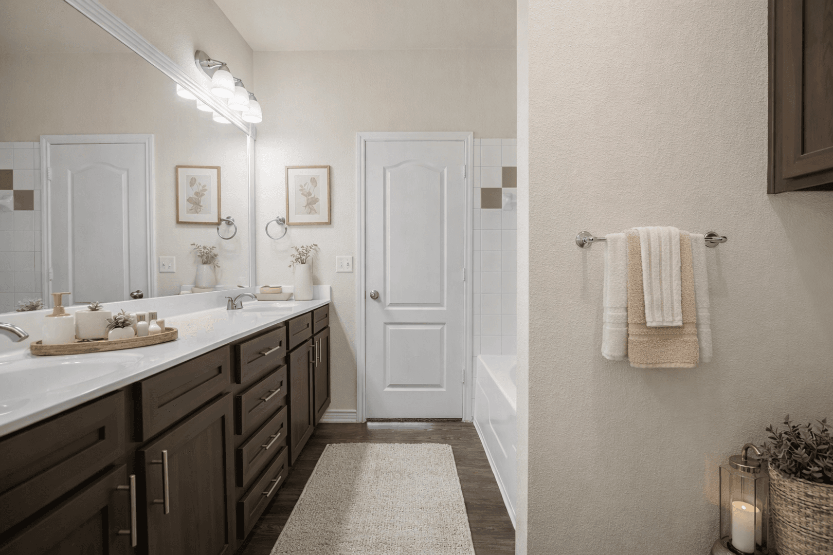 Austin Apartment: 501 E. Stassney Ln