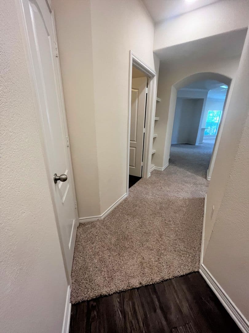 Austin Apartment: 501 E. Stassney Ln