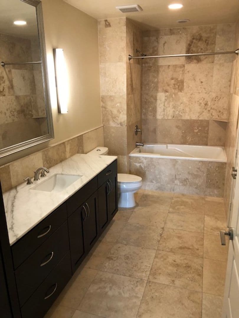 Austin Apartment: 214 Barton Springs Rd.