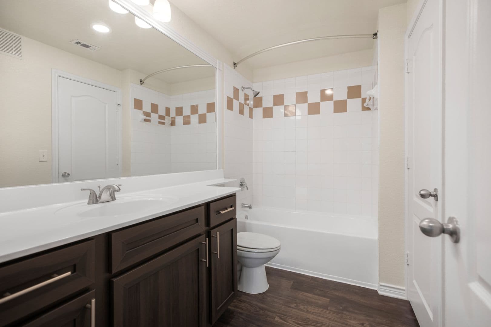 Austin Apartment: 501 E. Stassney Ln