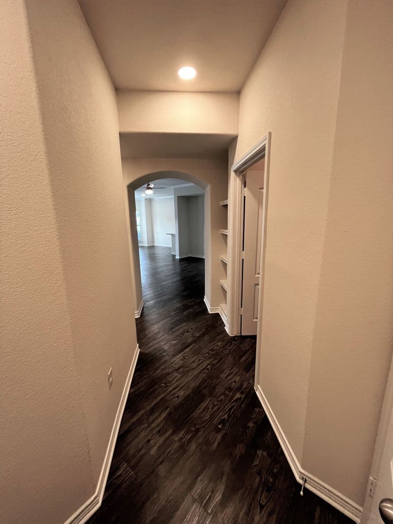 Austin Apartment: 501 E. Stassney Ln