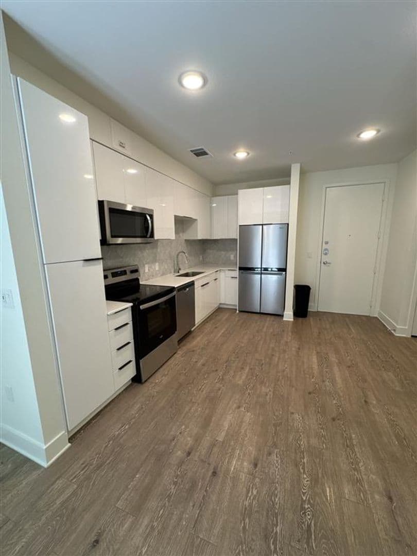Austin Apartment: 1301 W Koenig Ln.