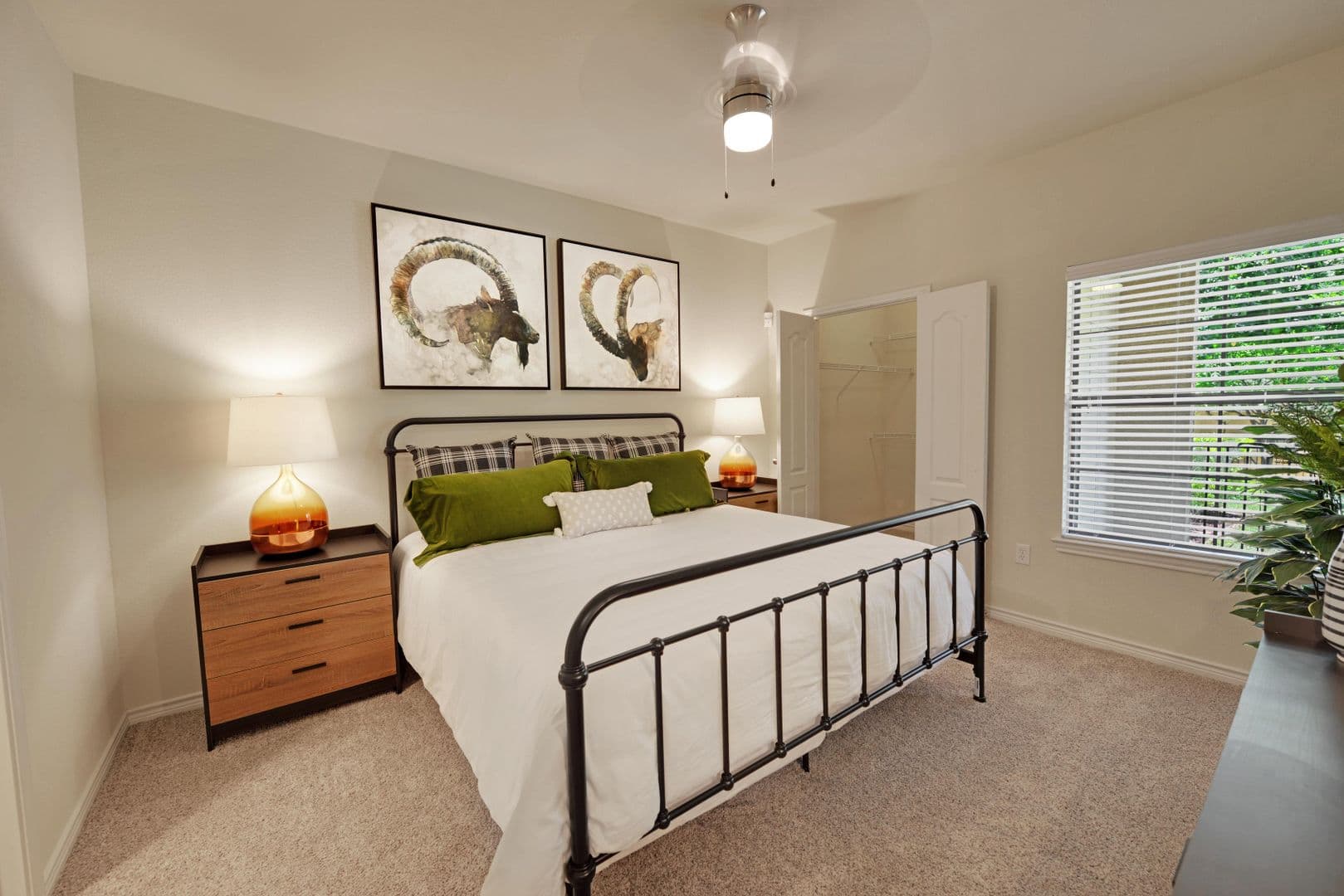 Austin Apartment: 501 E. Stassney Ln