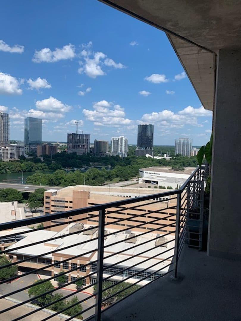 Austin Apartment: 214 Barton Springs Rd.