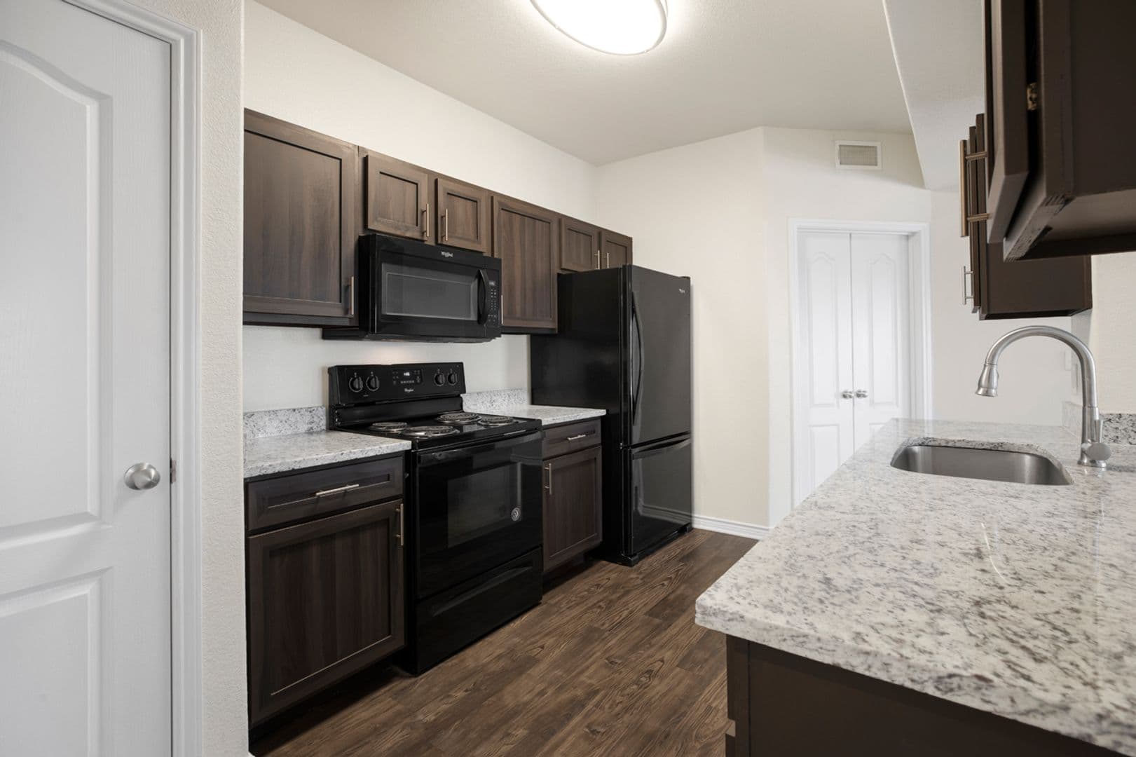 Austin Apartment: 501 E. Stassney Ln