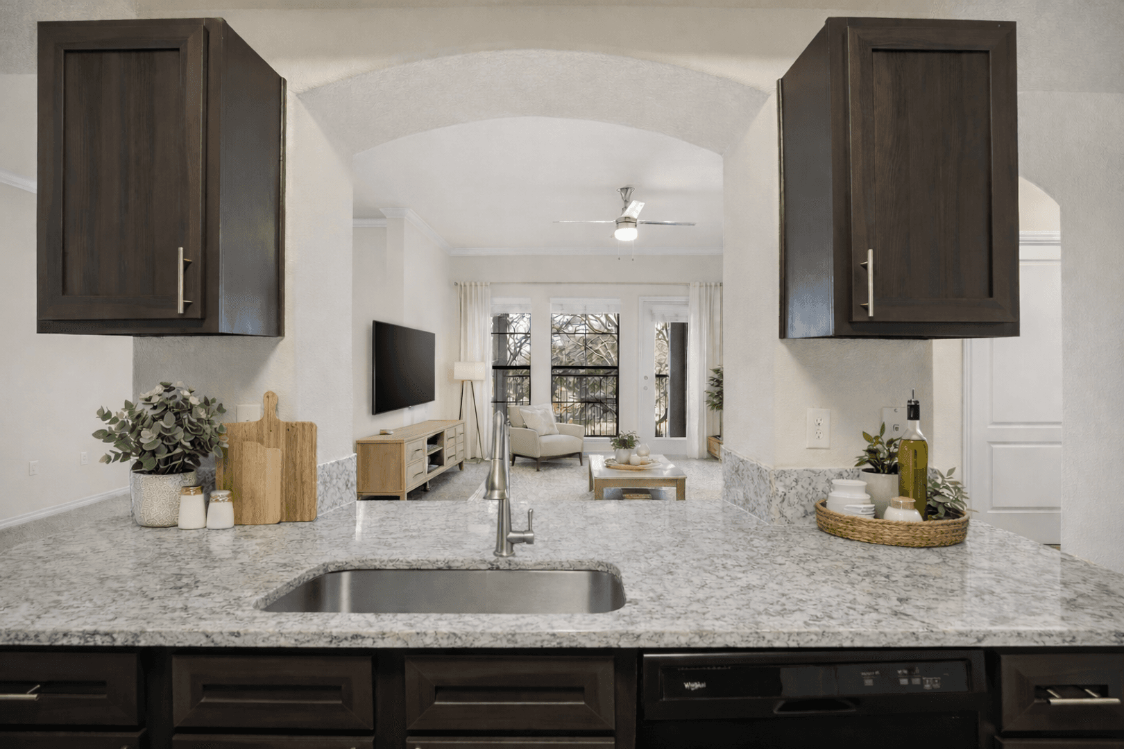 Austin Apartment: 501 E. Stassney Ln