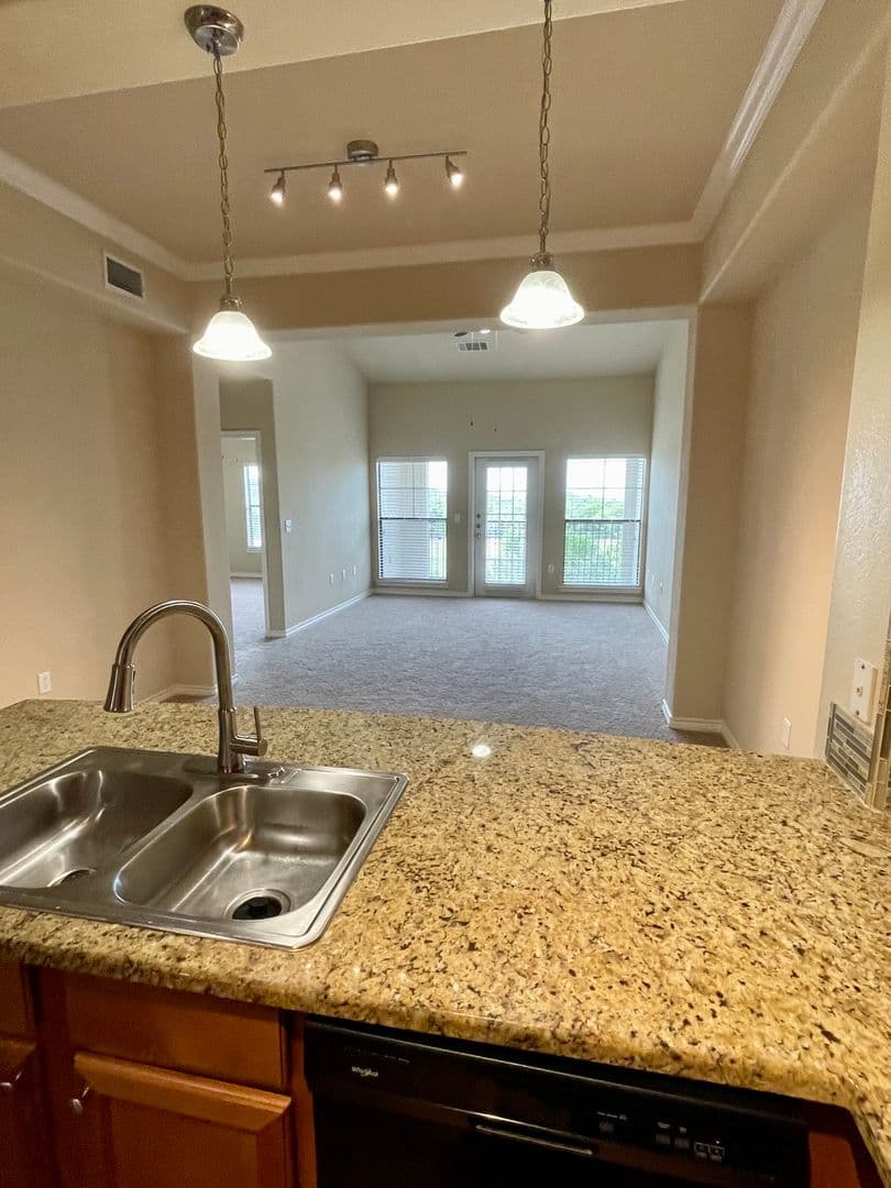 Austin Apartment: 12601 Bee Cave Pkwy