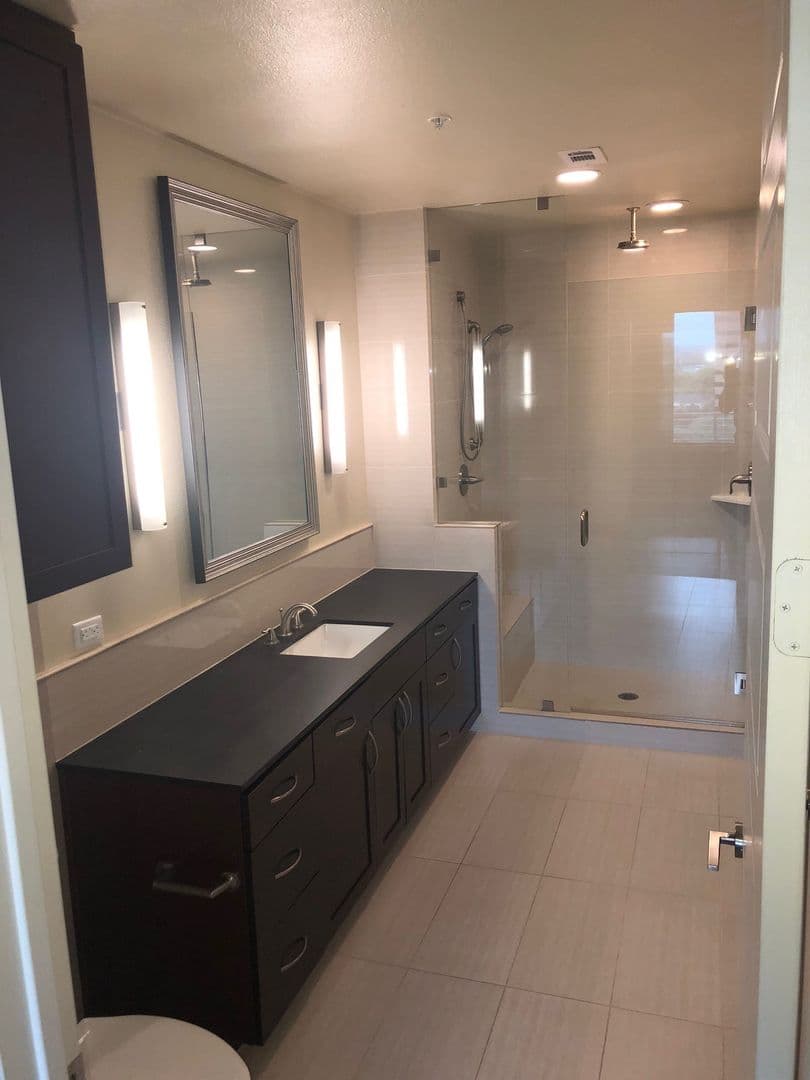 Austin Apartment: 214 Barton Springs Rd.