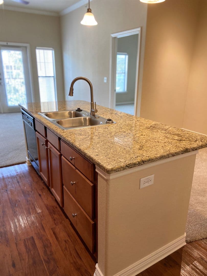 Austin Apartment: 12601 Bee Cave Pkwy