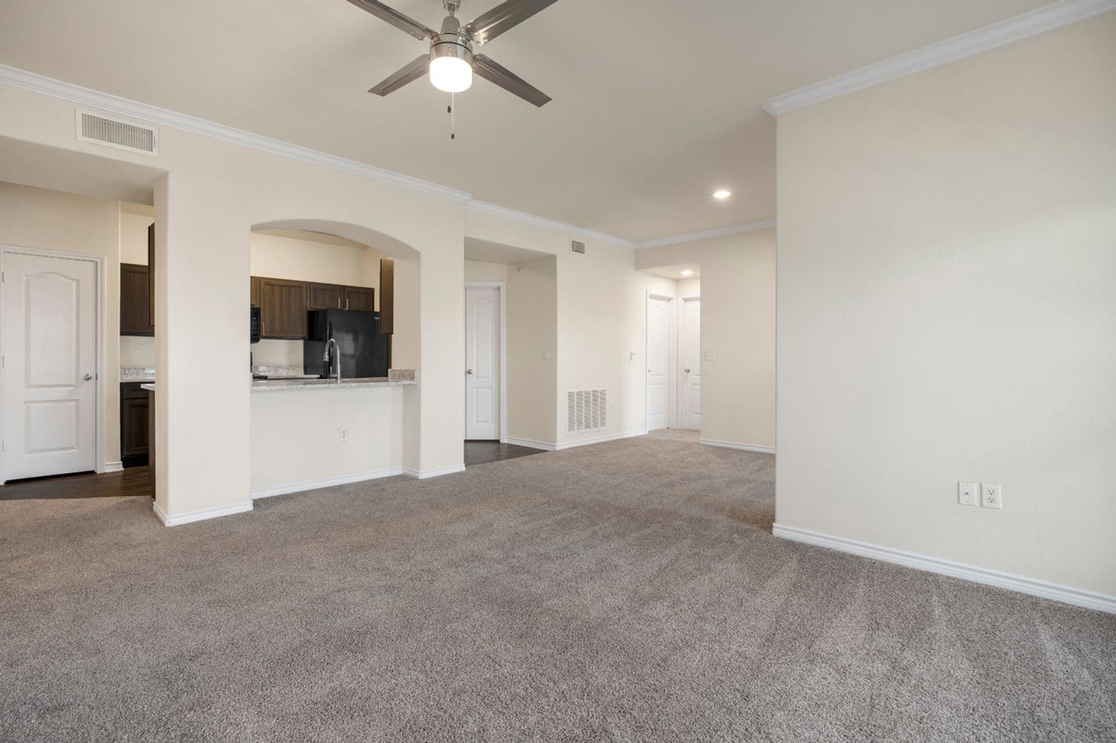 Austin Apartment: 501 E. Stassney Ln