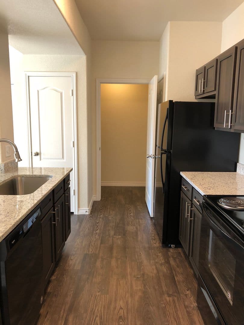 Austin Apartment: 501 E. Stassney Ln