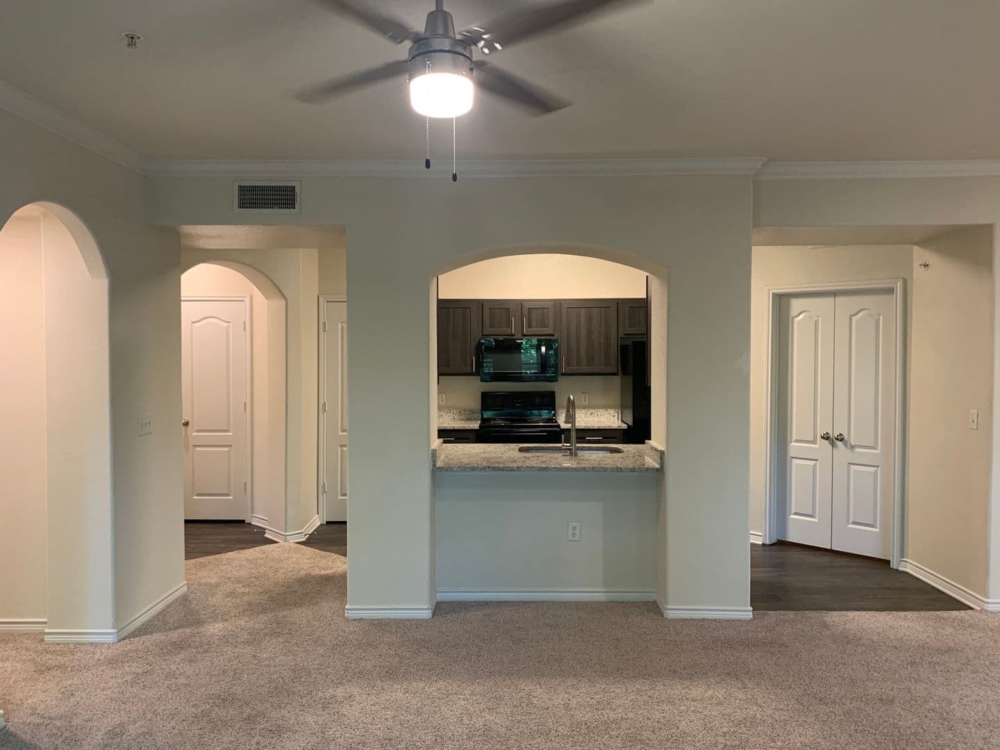 Austin Apartment: 501 E. Stassney Ln