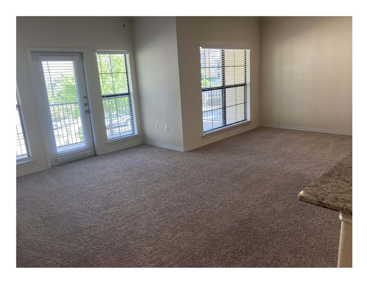 Austin Apartment: 501 E. Stassney Ln
