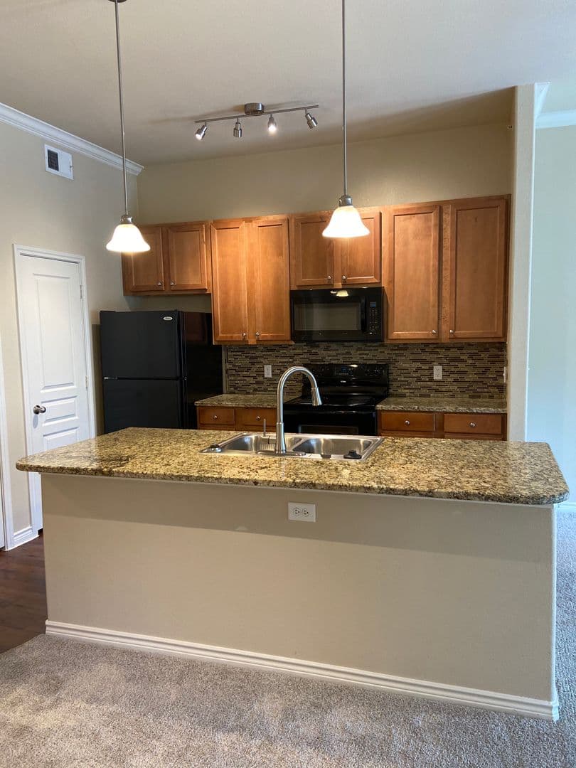 Austin Apartment: 12601 Bee Cave Pkwy